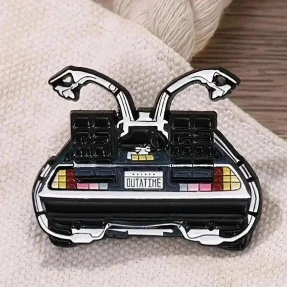 Back to the future Hot car pin - Picture 1 of 1